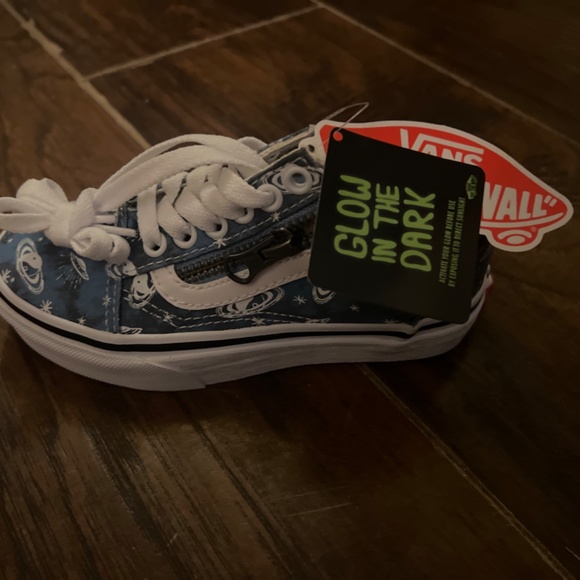 Glow in the dark kids vans - Picture 2 of 4